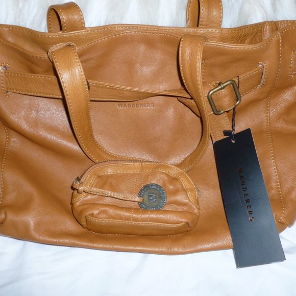 SOLD NWT Wanderers Travel Co. Madrid Handgag with Bellagio Card Wallet Included - Picture 2 of 15